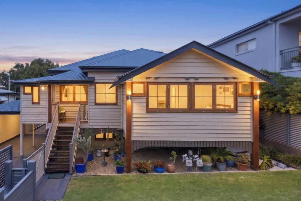 15 SPORT ST, KEDRON, QLD 4031