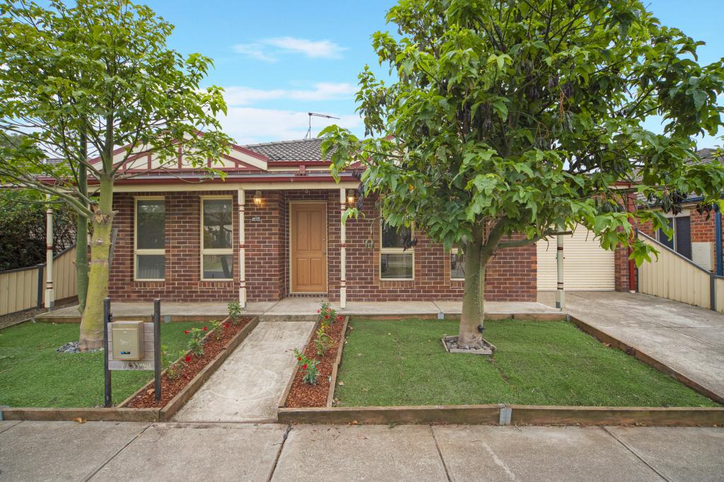 2/55 Walls Rd, Werribee, VIC 3030