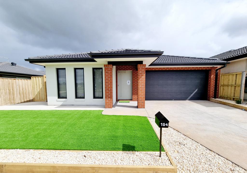 154 Farm Rd, Werribee, VIC 3030
