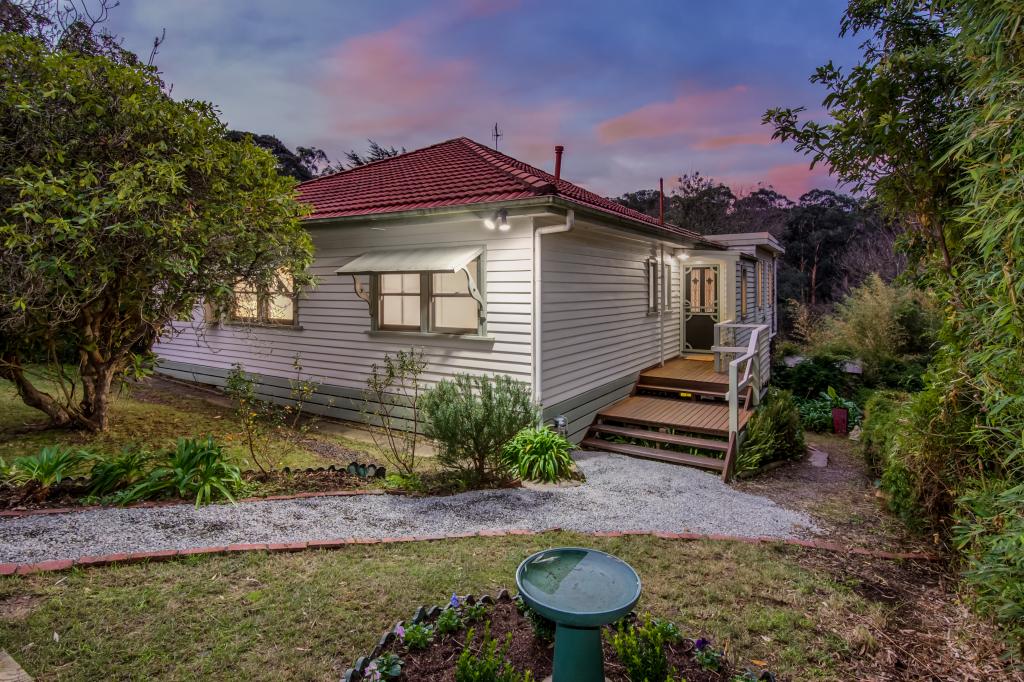 16 Hughes St, Upwey, VIC 3158