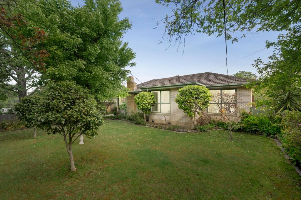 6 Julie Rd, Croydon, VIC 3136