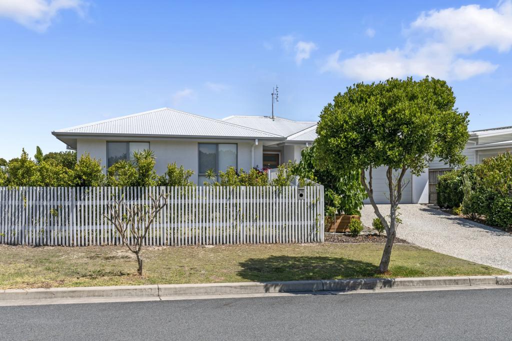 8 Lobelia Cres, Casuarina, NSW 2487