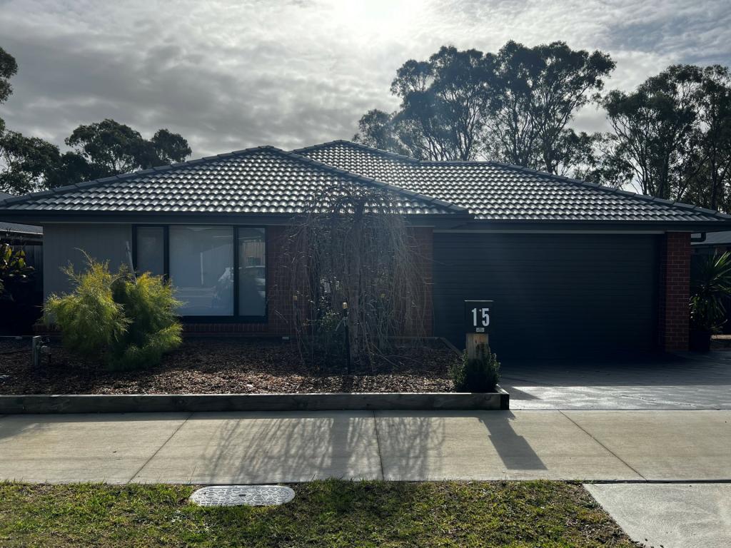 15 Houghton Cres, Eagle Point, VIC 3878