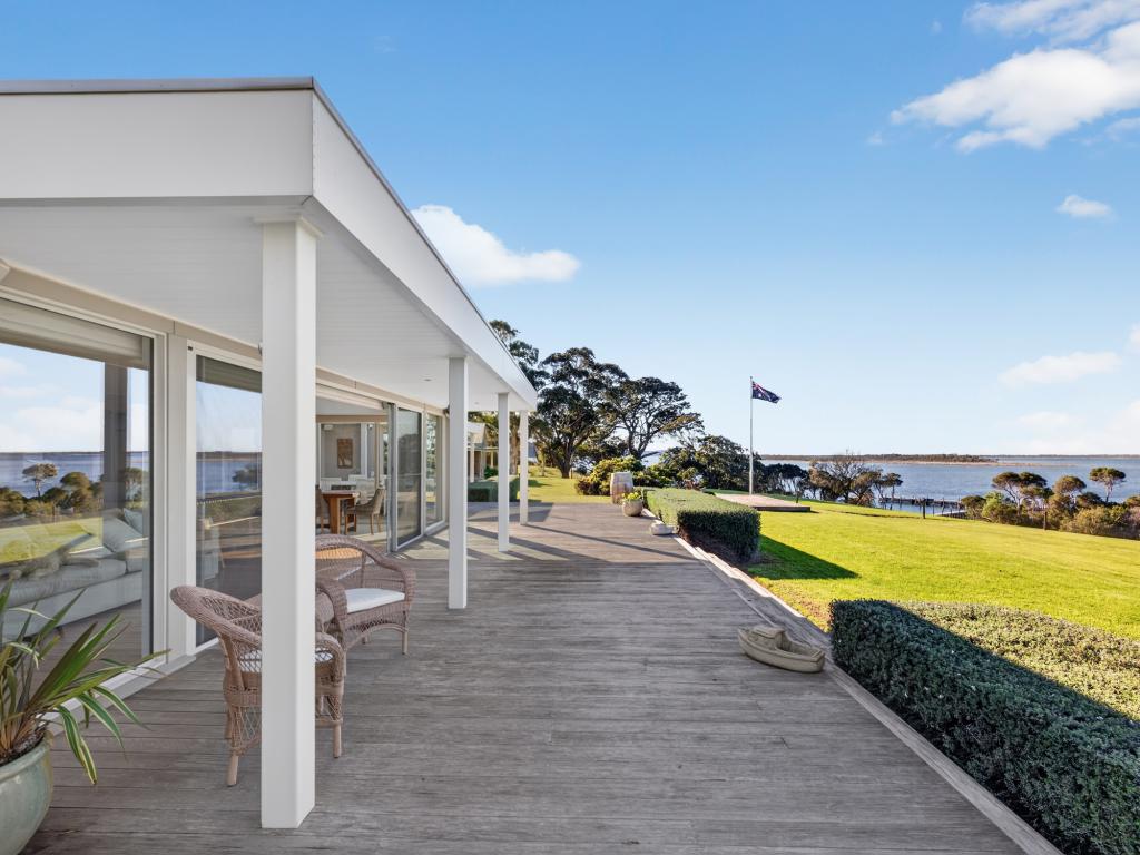 69 Lakeshore Dr, Nungurner, VIC 3909