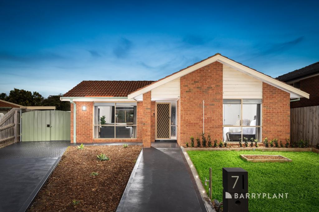 7 HILLCREST CT, MILL PARK, VIC 3082