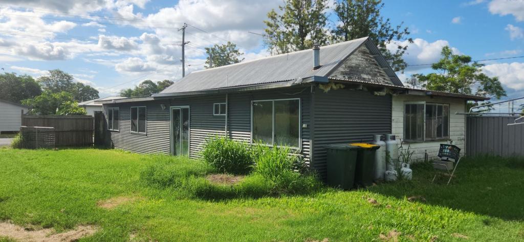 10 Mill St, Wallaville, QLD 4671