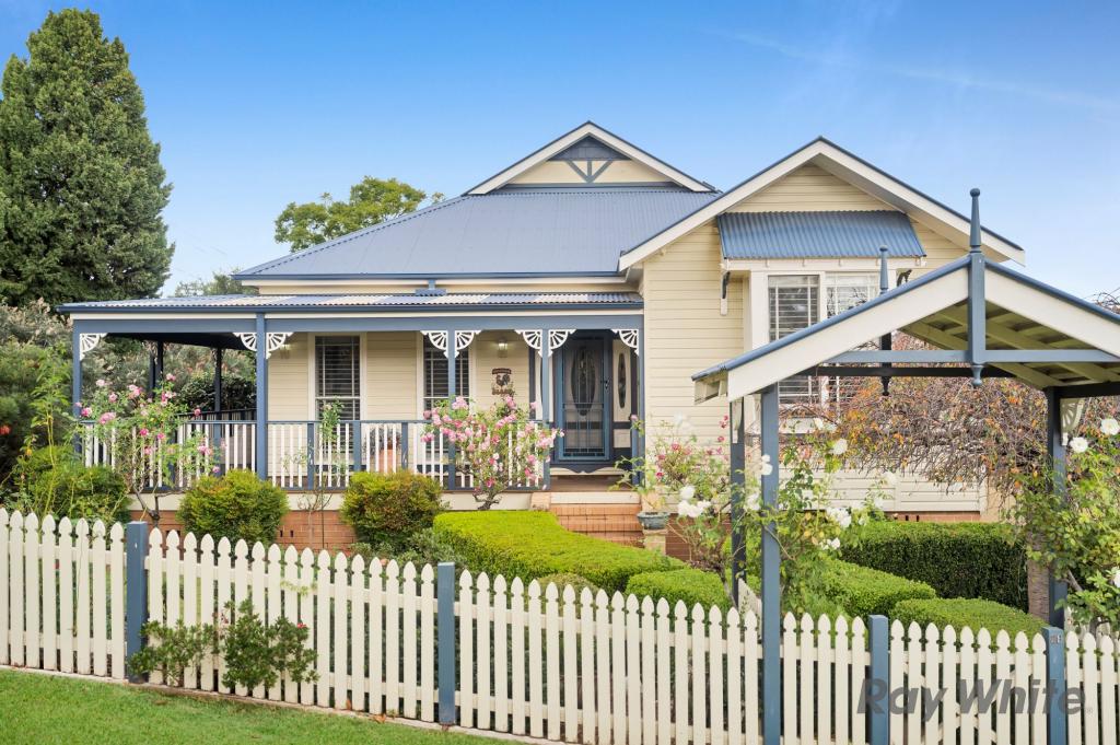 28 Hill St, Picton, NSW 2571