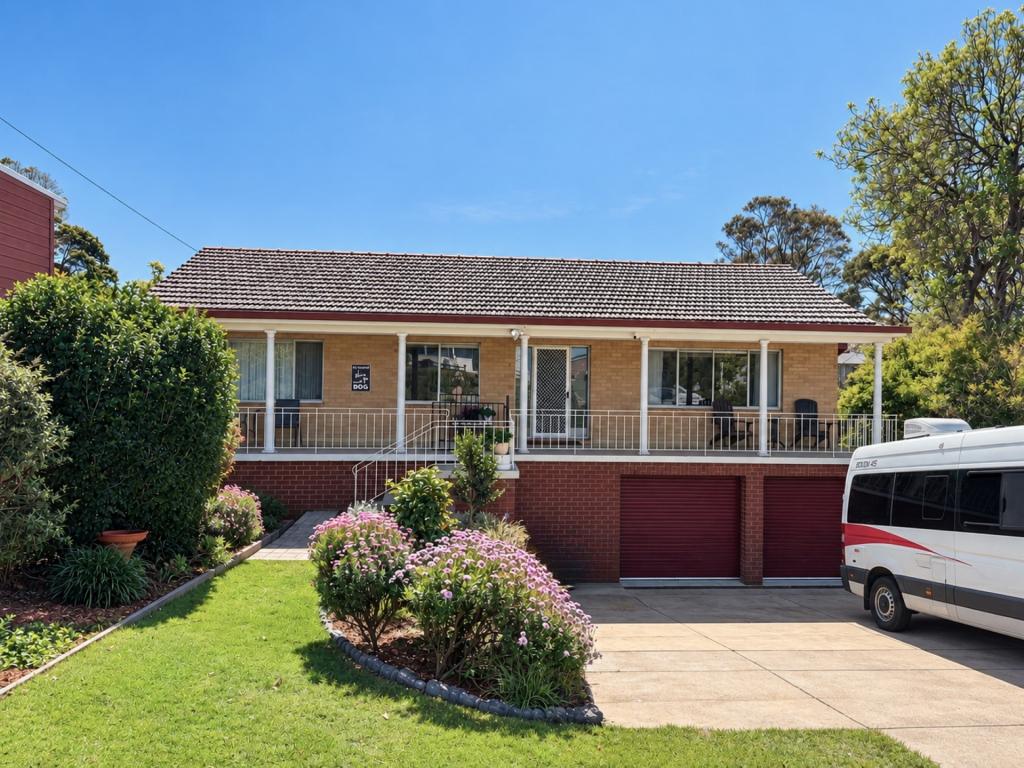 11 Marine Dr, Narooma, NSW 2546