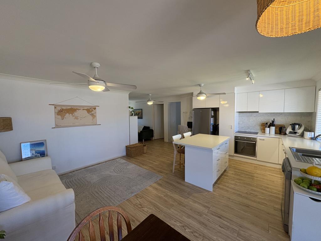 5/12 Landau Ct, Miami, QLD 4220