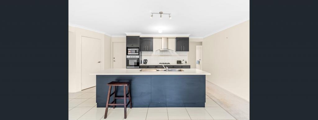 16 Cardinia Gr, Manor Lakes, VIC 3024