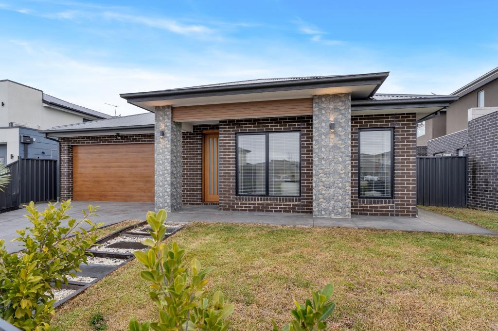 42 Arena Ave, Roxburgh Park, VIC 3064