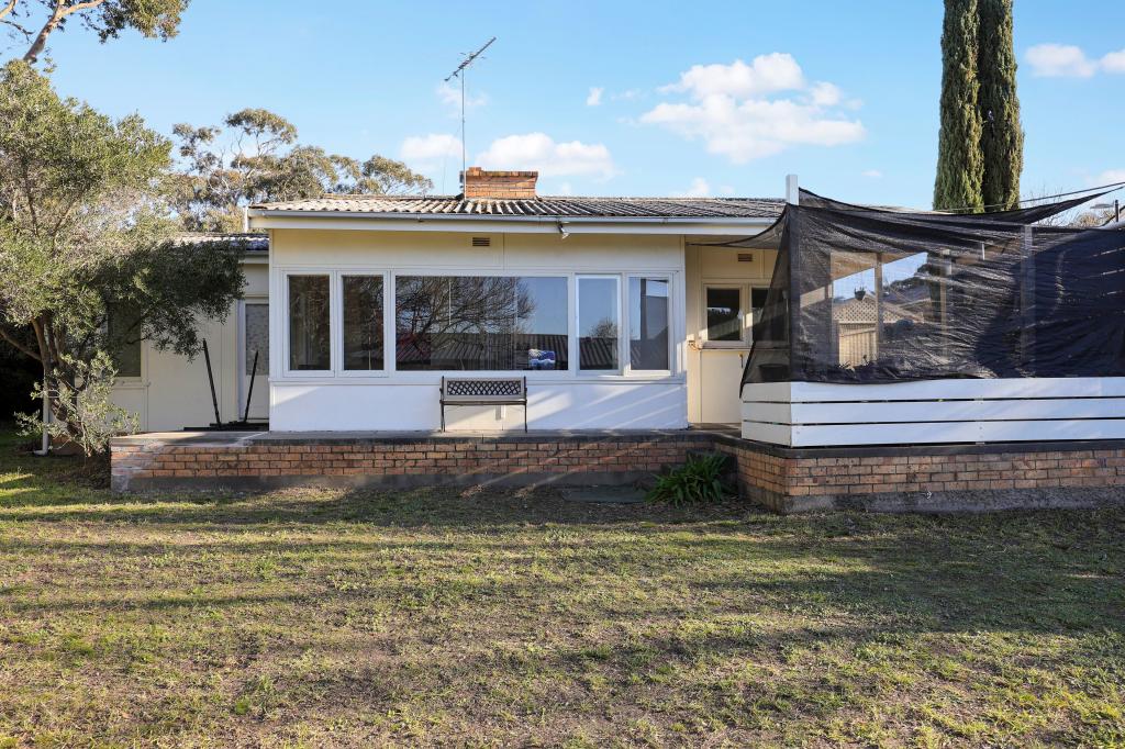 19 The Parkway, Victor Harbor, SA 5211