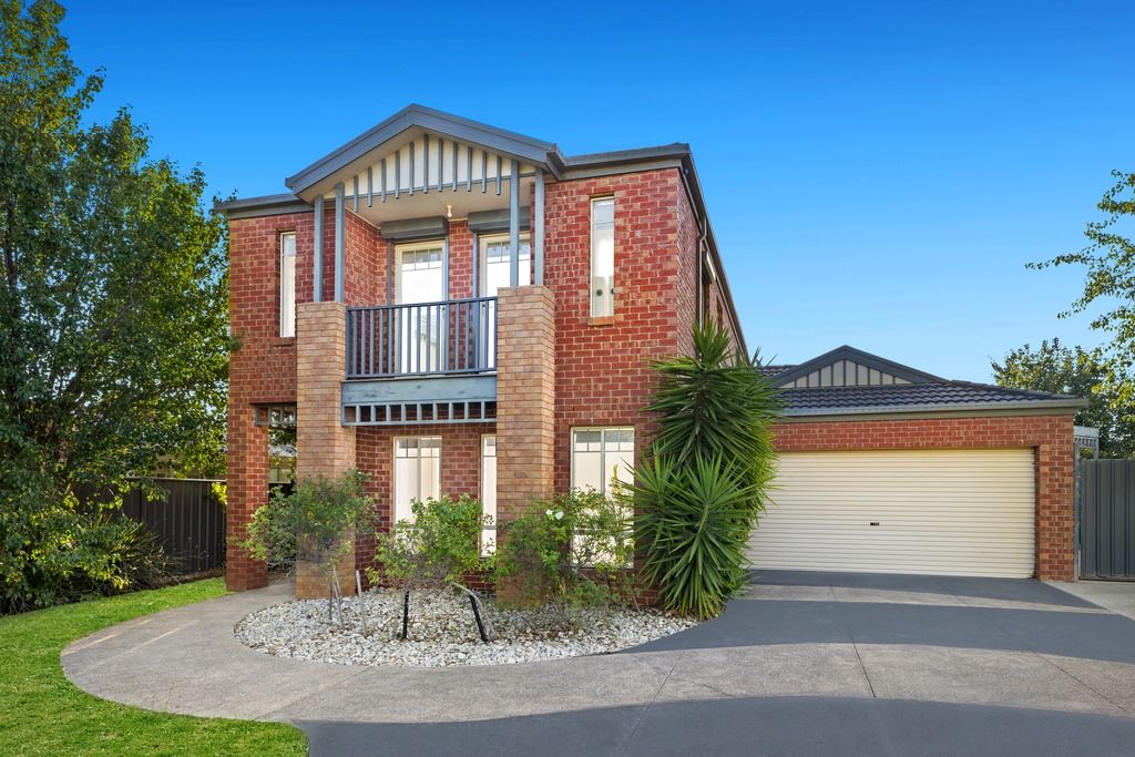 10 Eppalock Dr, Manor Lakes, VIC 3024