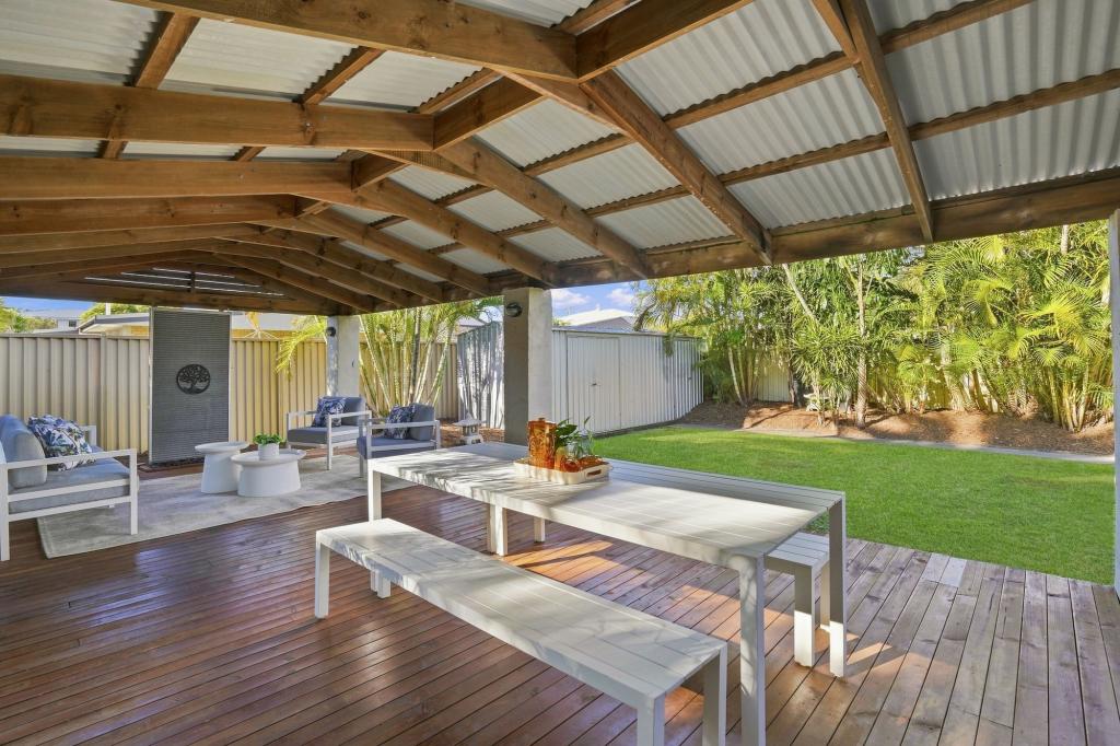 35 Clam St, Runaway Bay, QLD 4216