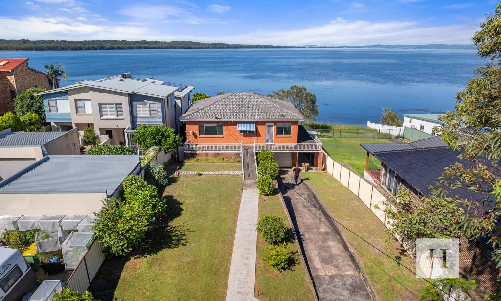 9 Moss Ave, Toukley, NSW 2263