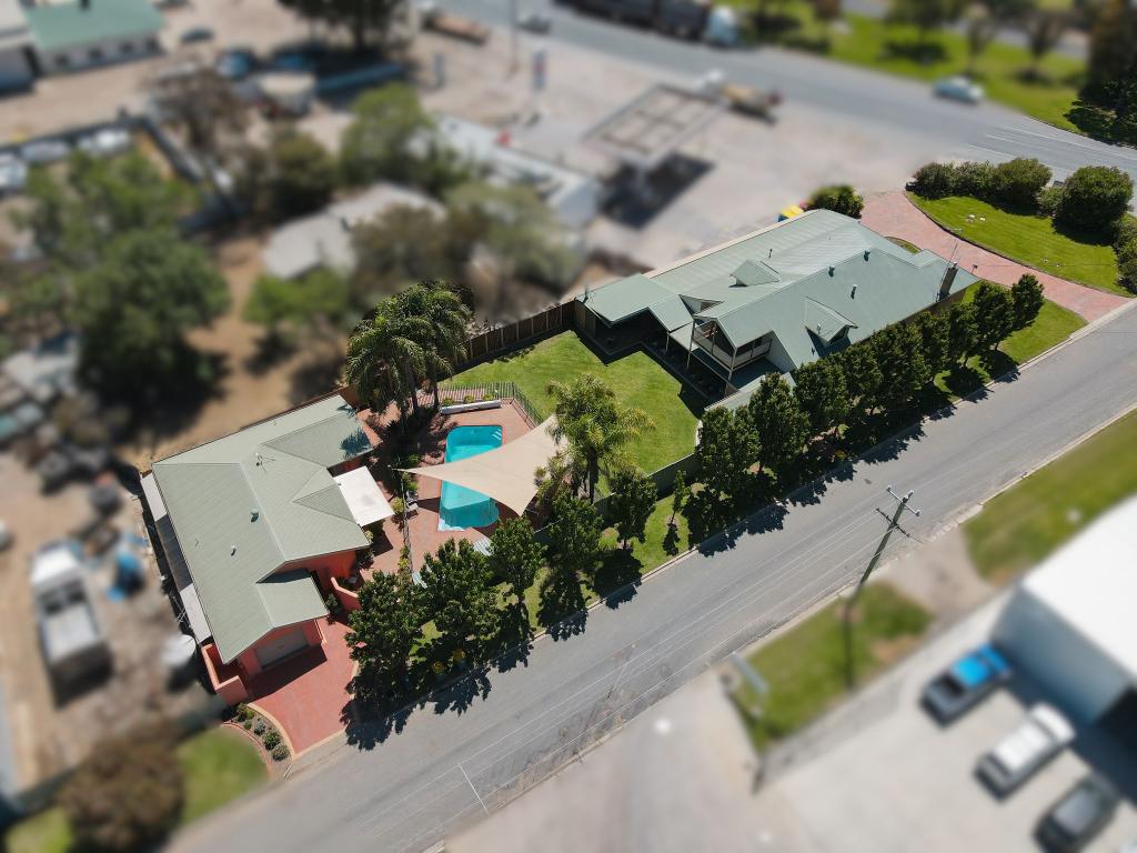 86 Bendigo Rd, Kerang, VIC 3579