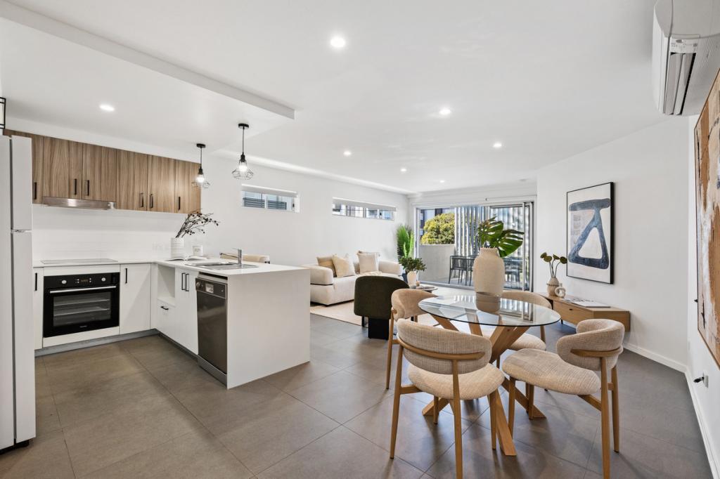 2/15 Besham Pde, Wynnum, QLD 4178