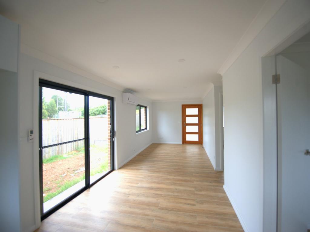 9a Fieldhouse Cct, Campbelltown, NSW 2560