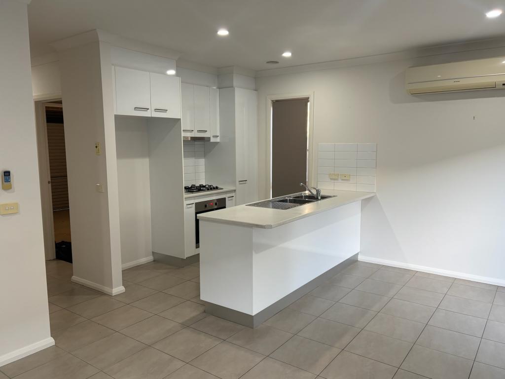 2b Yvonne Way, Tarneit, VIC 3029