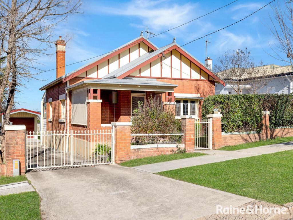 226 Peel St, Bathurst, NSW 2795