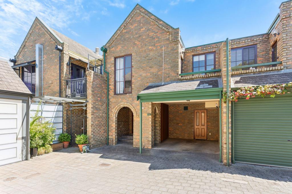 10 Dimora Ct, Adelaide, SA 5000