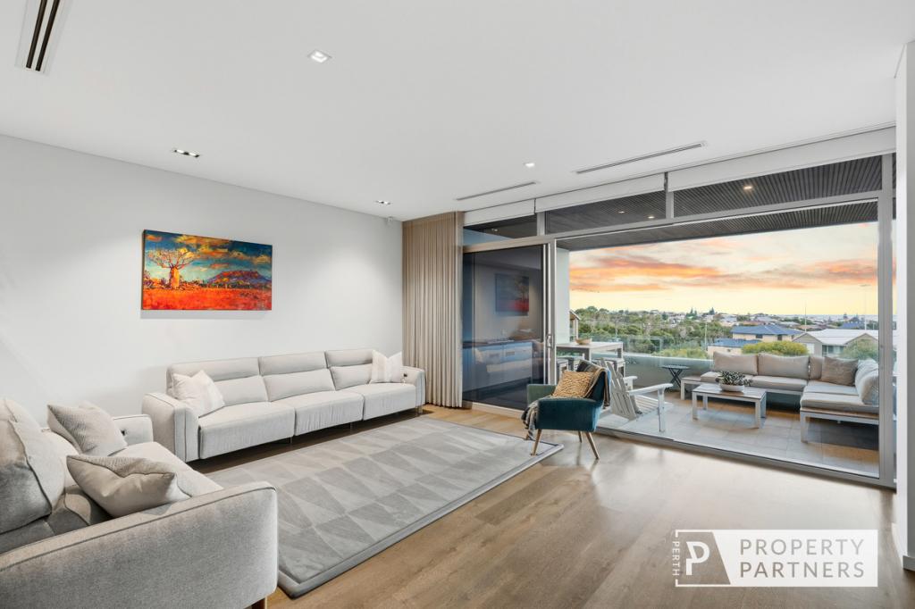 11 DRAYTON WAY, NORTH BEACH, WA 6020