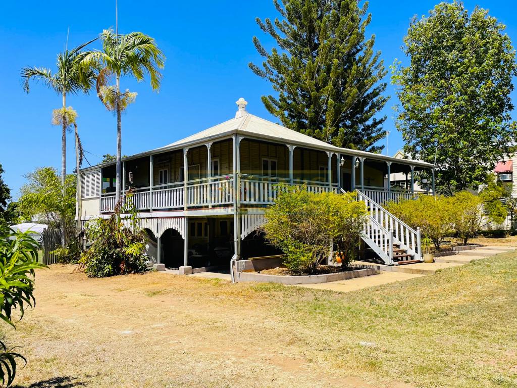 216 Gill St, Charters Towers City, QLD 4820