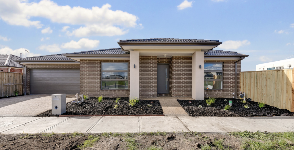 27 GLEDHILL ST, NARRE WARREN SOUTH, VIC 3805