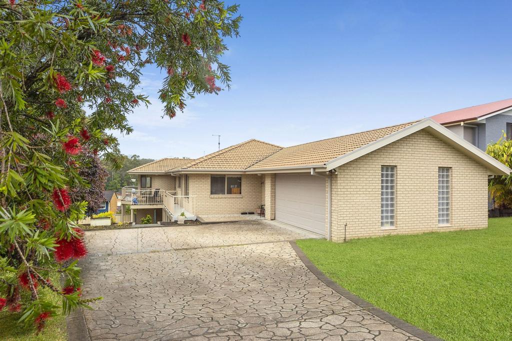 26 Seaspray St, Narrawallee, NSW 2539