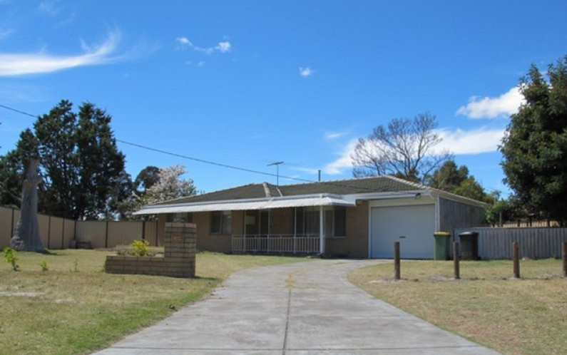 2 Ellesmere Rd, Lynwood, WA 6147