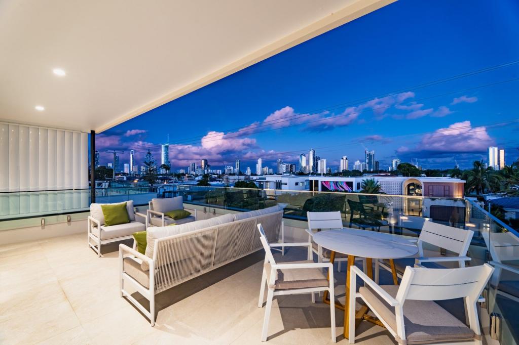 5b Rio Vista Bvd, Broadbeach Waters, QLD 4218