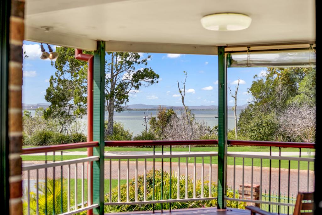 21 THE BVD, REDLAND BAY, QLD 4165