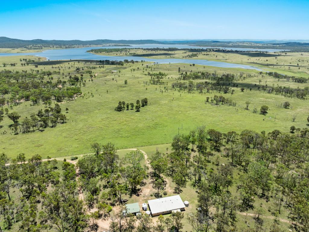 212 WOODHILL RD, LESLIE DAM, QLD 4370