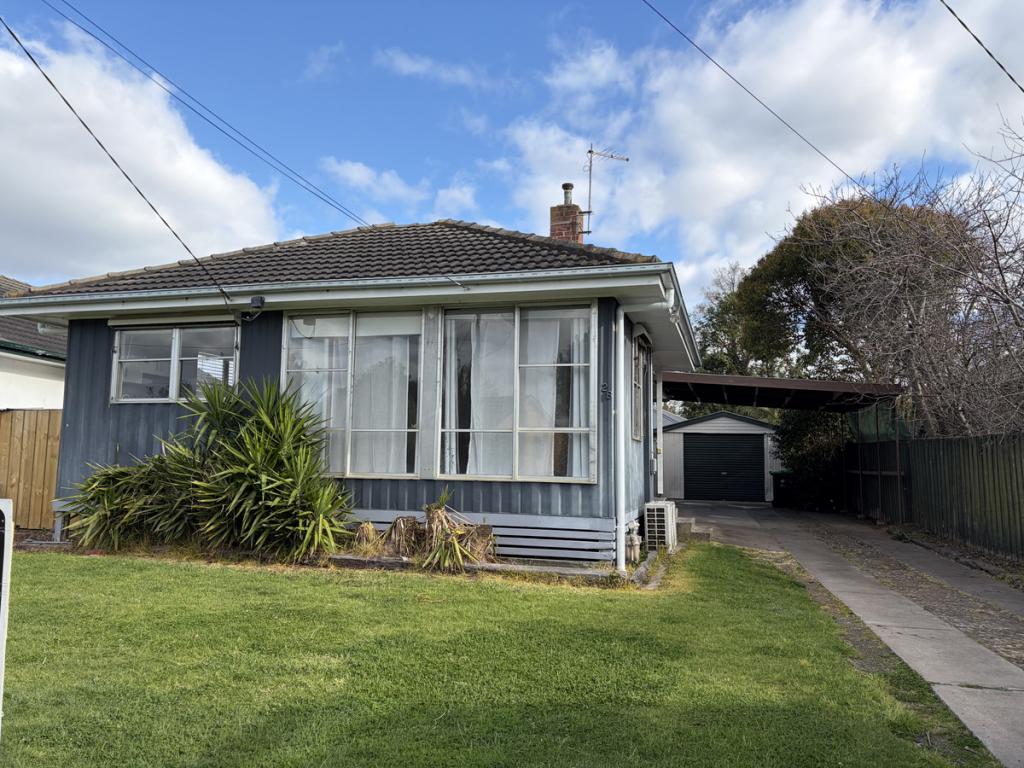 28 Overend Cres, Sale, VIC 3850