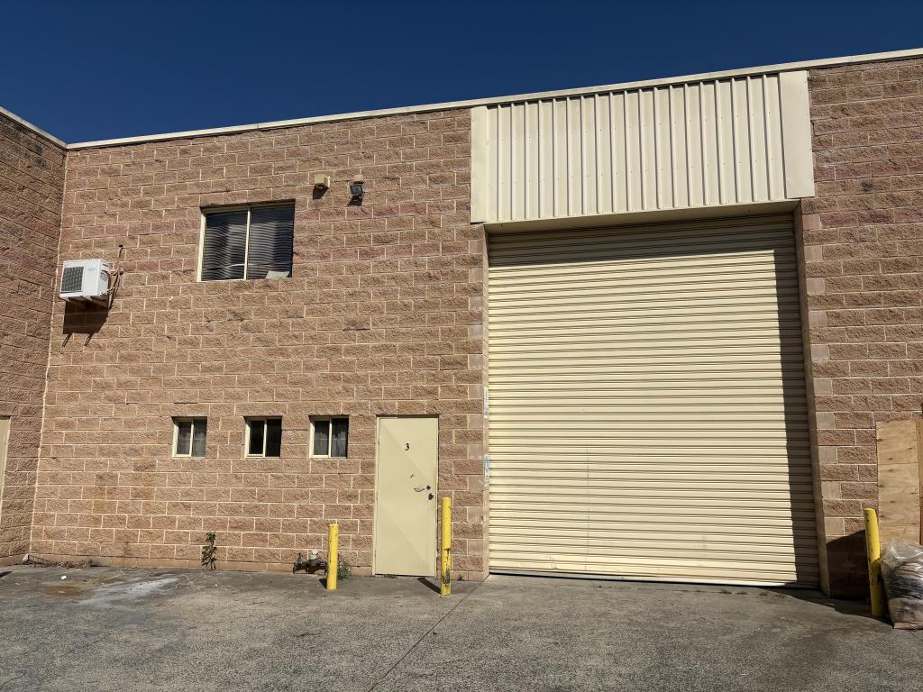 3/3 Moorlands Rd, Ingleburn, NSW 2565