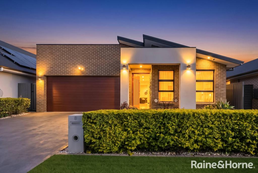 8 Churcher St, Catherine Field, NSW 2557