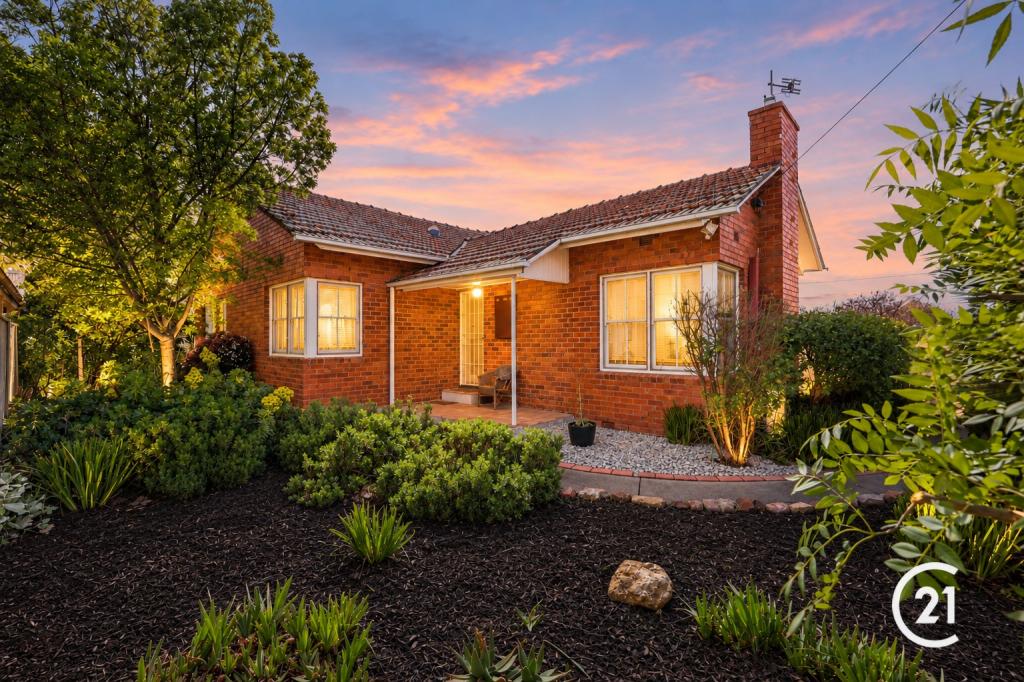 52 MCKINLAY ST, ECHUCA, VIC 3564