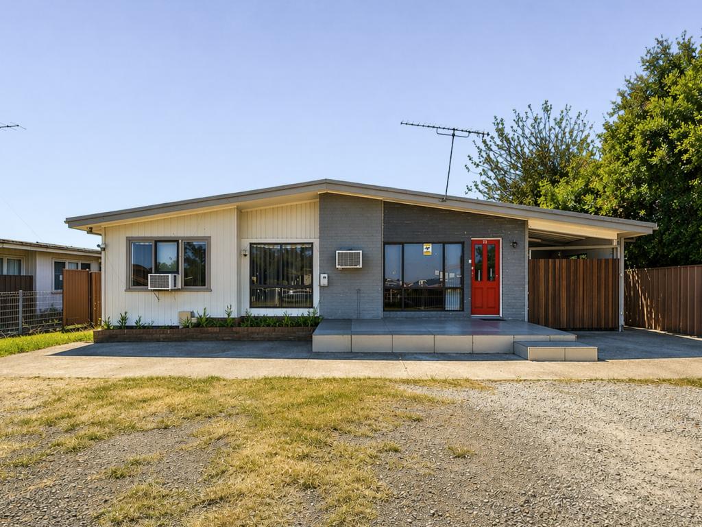 51 & 51A BOUGAINVILLE RD, LETHBRIDGE PARK, NSW 2770