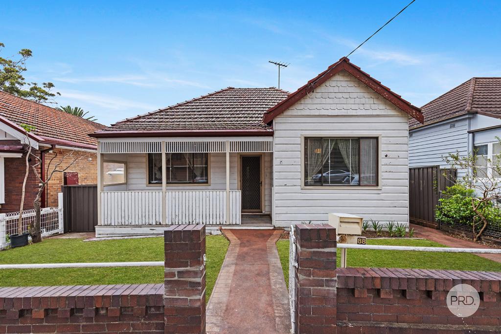 88 Hampton Court Rd, Carlton, NSW 2218