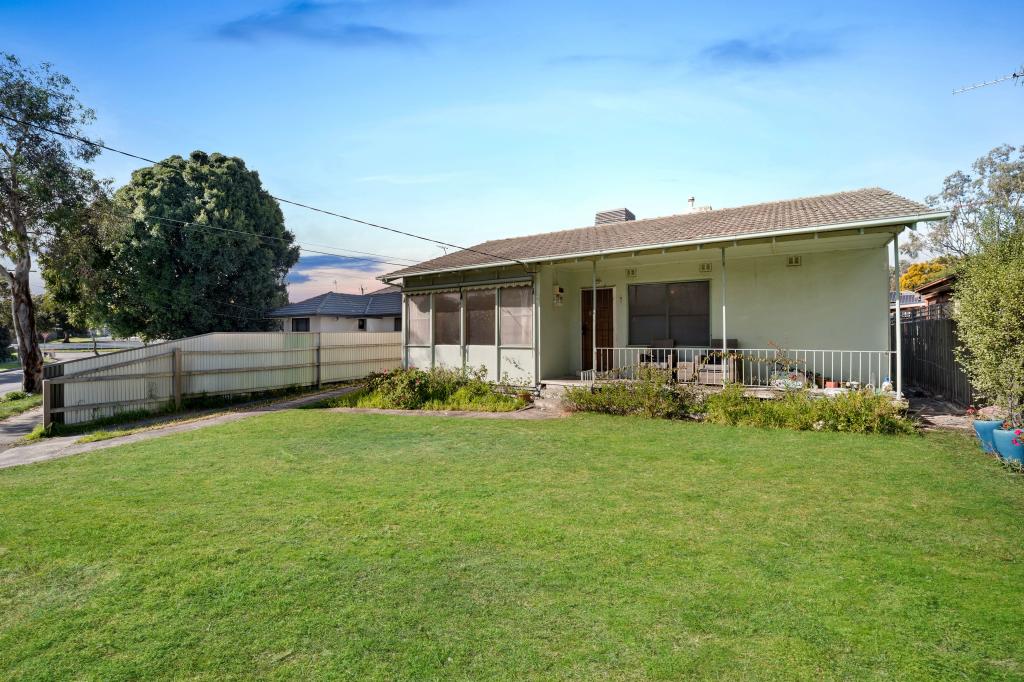 58 Pine St, Frankston North, VIC 3200