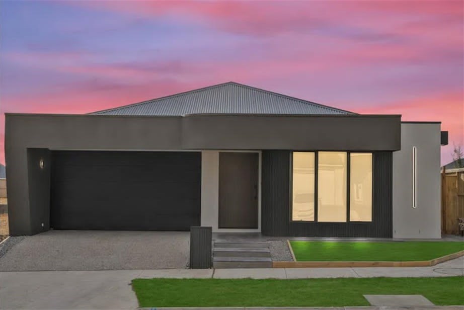 10 Kurrajong Rd, Mickleham, VIC 3064