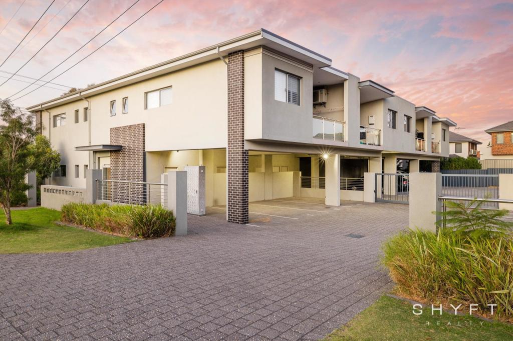 2/40 Muir St, Innaloo, WA 6018