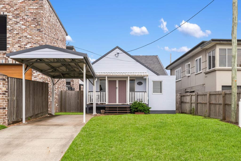 15 Adrian St, Margate, QLD 4019