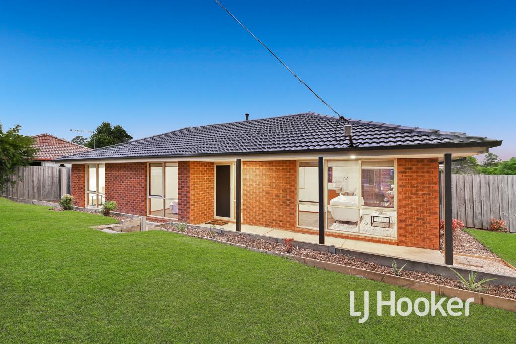 32 WARANA DR, HAMPTON PARK, VIC 3976