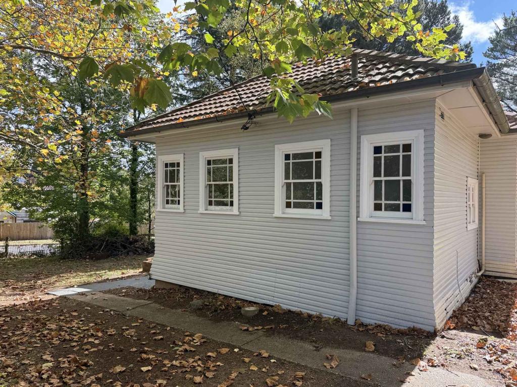 1/108 Govetts Leap Rd, Blackheath, NSW 2785