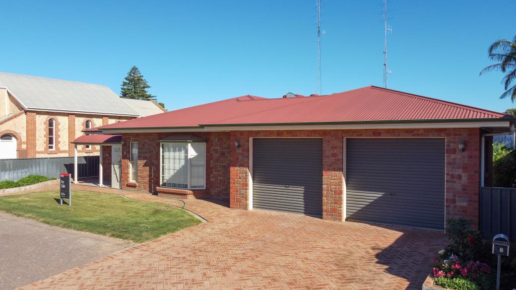 8 Fifth St, Cowell, SA 5602