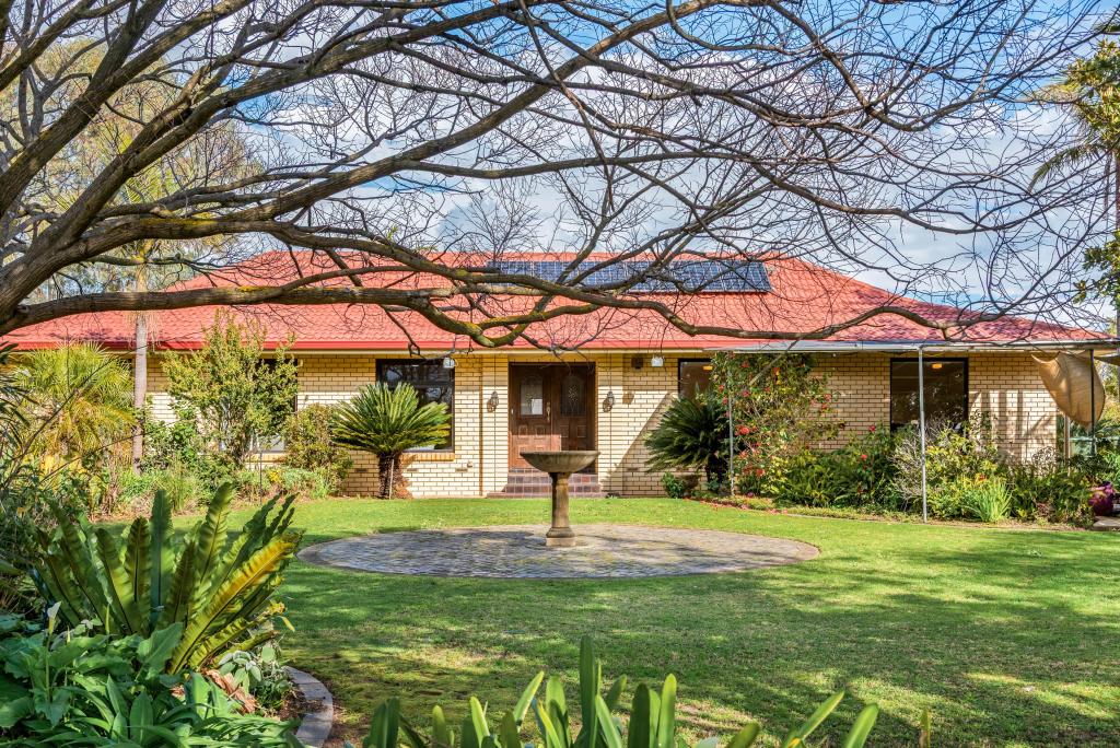 84 Penneys Hill Rd, Hackham, SA 5163