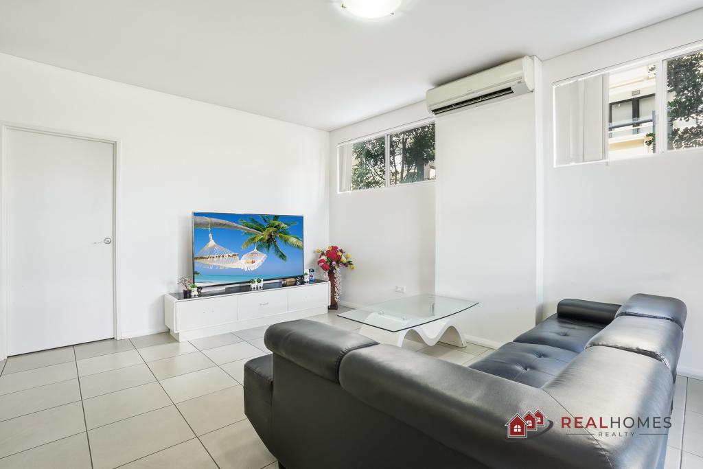 80/56 Lakeside Pde, Jordan Springs, NSW 2747