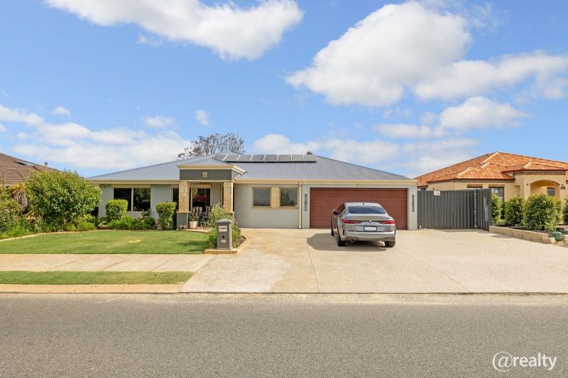 37 Heathfield Dr, Landsdale, WA 6065