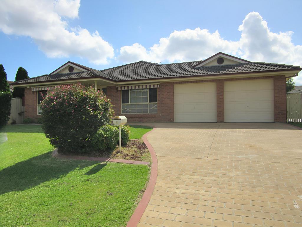 8 WHITELEY AVE, METFORD, NSW 2323